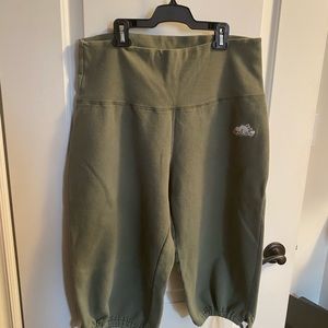Roots sweatpant Crops